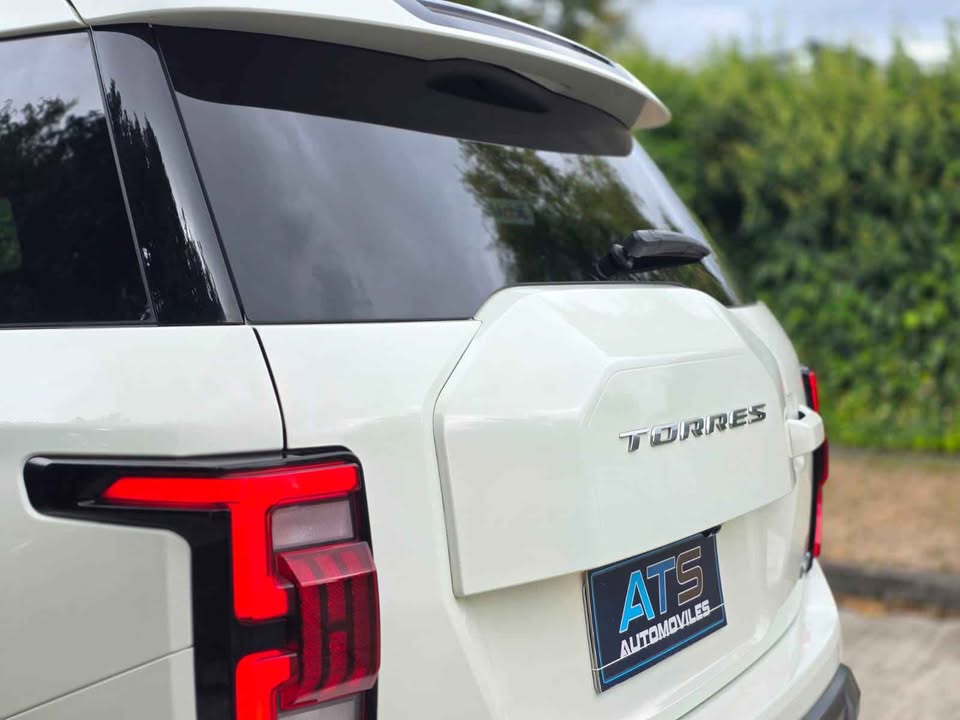
								Ssangyong New Torres GLX full									