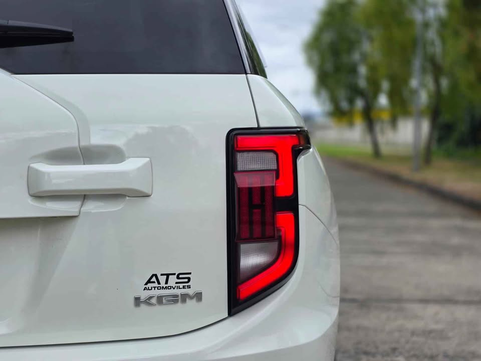 
								Ssangyong New Torres GLX full									
