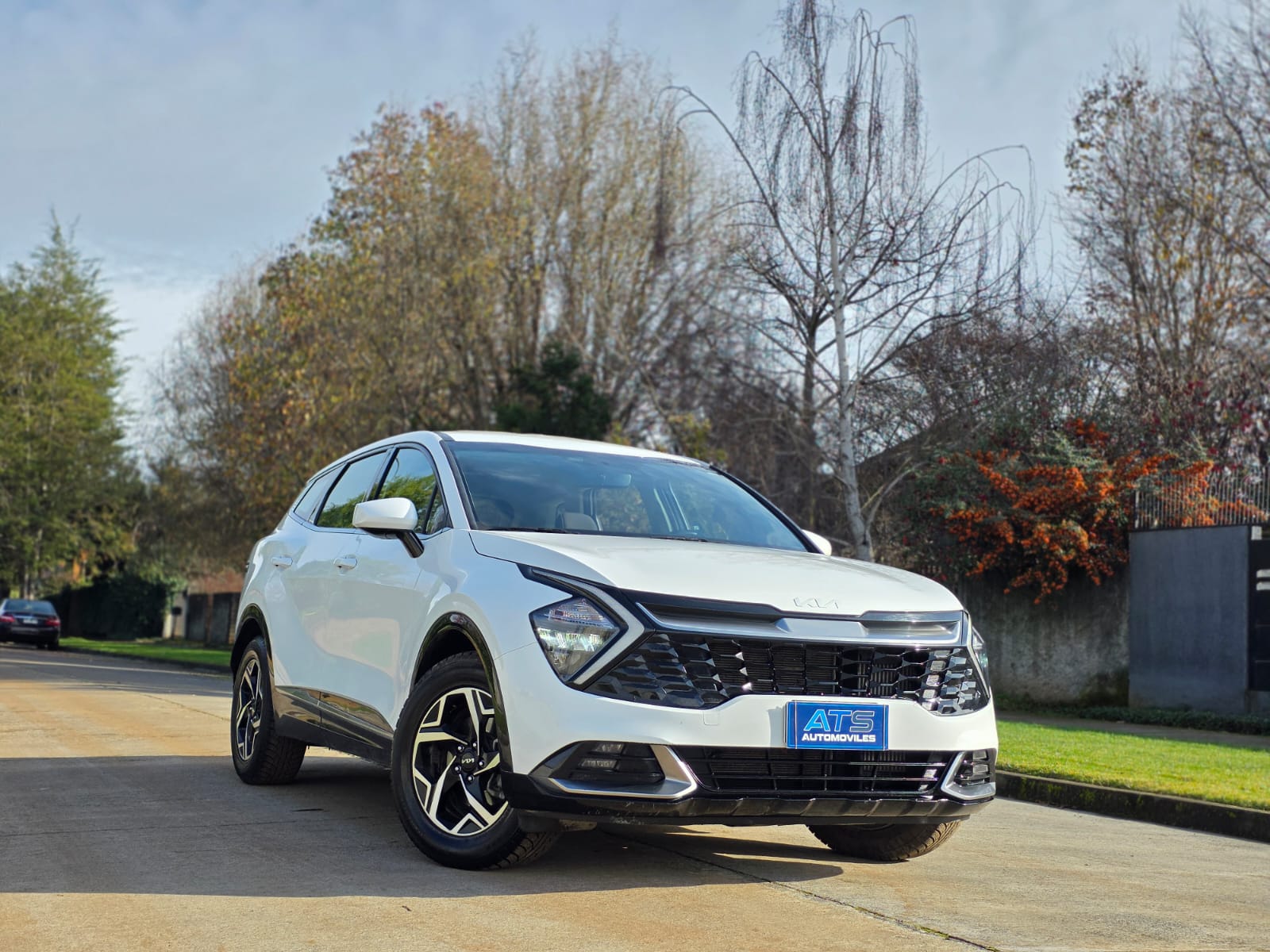 
								Kia Motors New Sportage EX full									