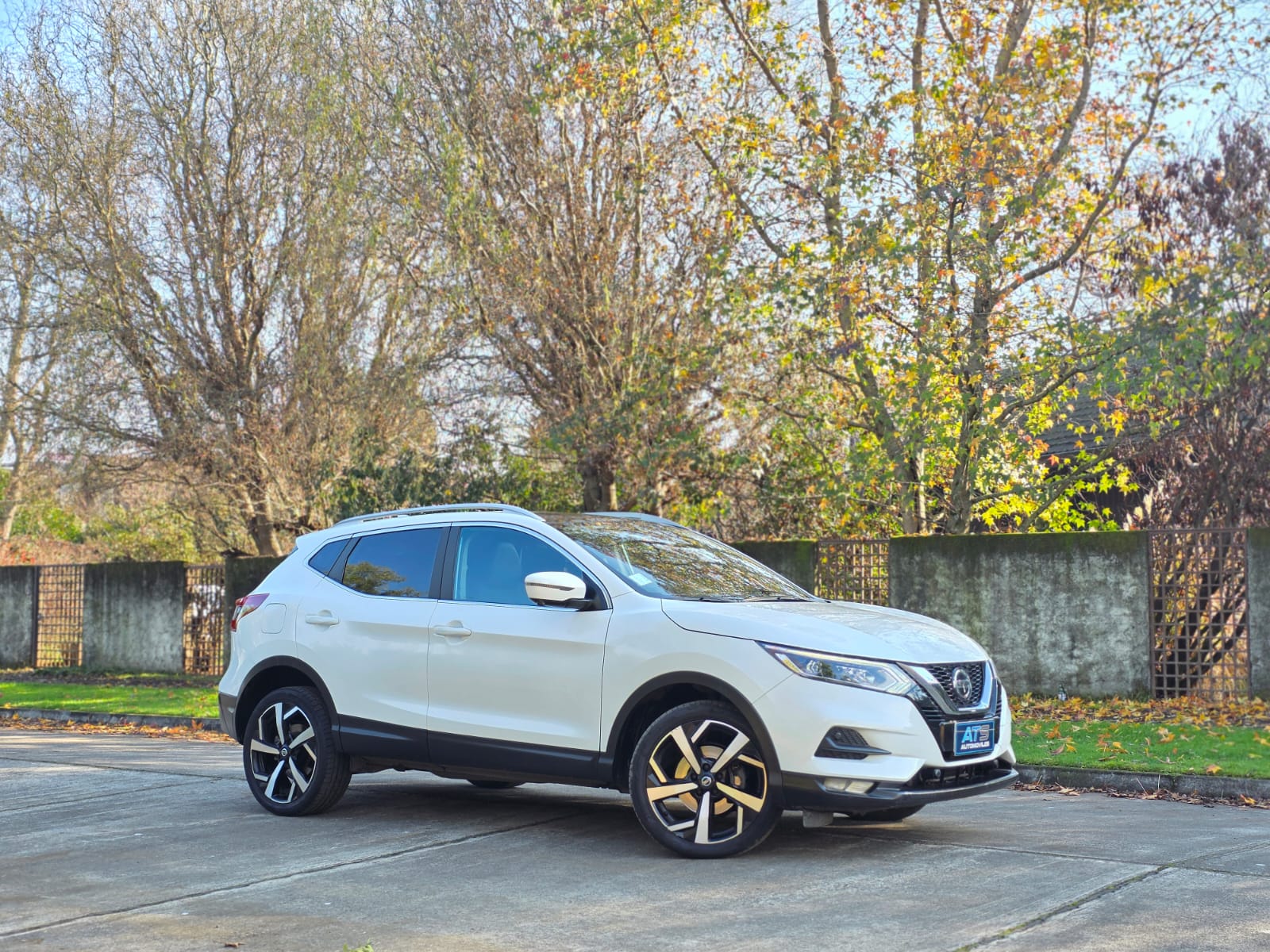 
								Nissan Qashqai EXCLUSIVE CVT full									