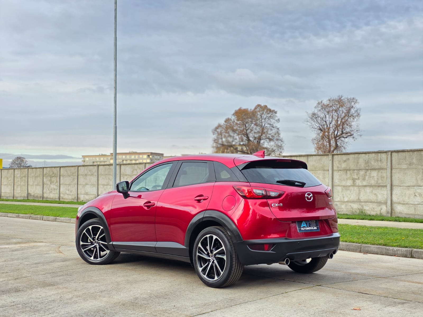 
								Mazda CX-3 CORE full									
