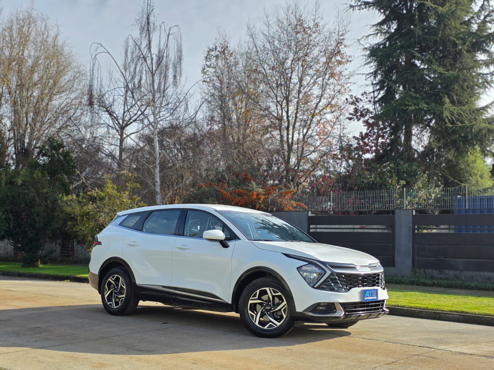 
								Kia Motors New Sportage EX full									