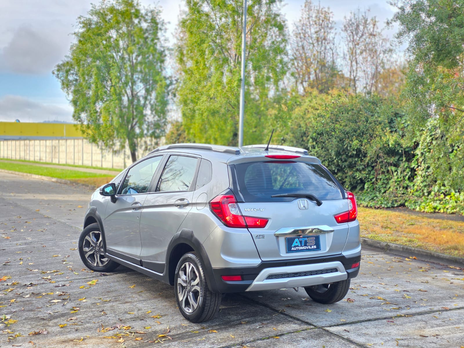 
								HONDA WR-V EX full									