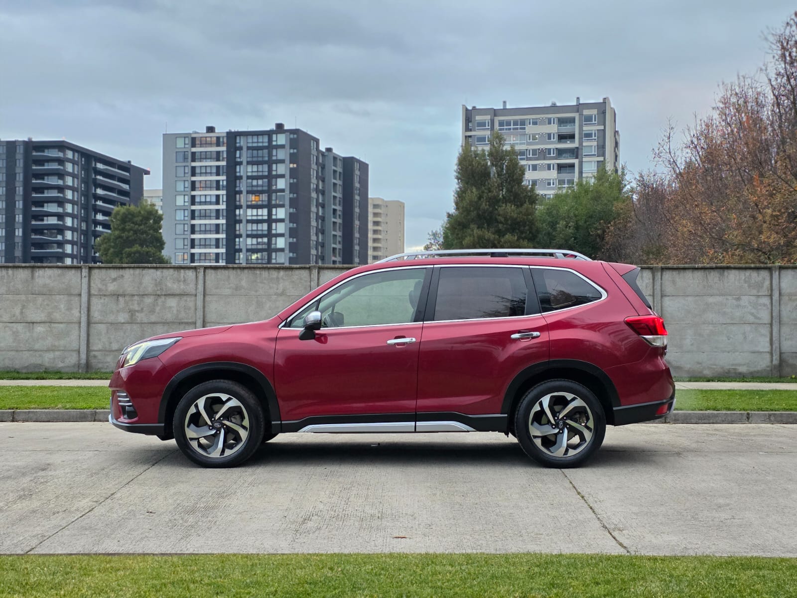 
								Subaru Forester Limited Eyesight full									