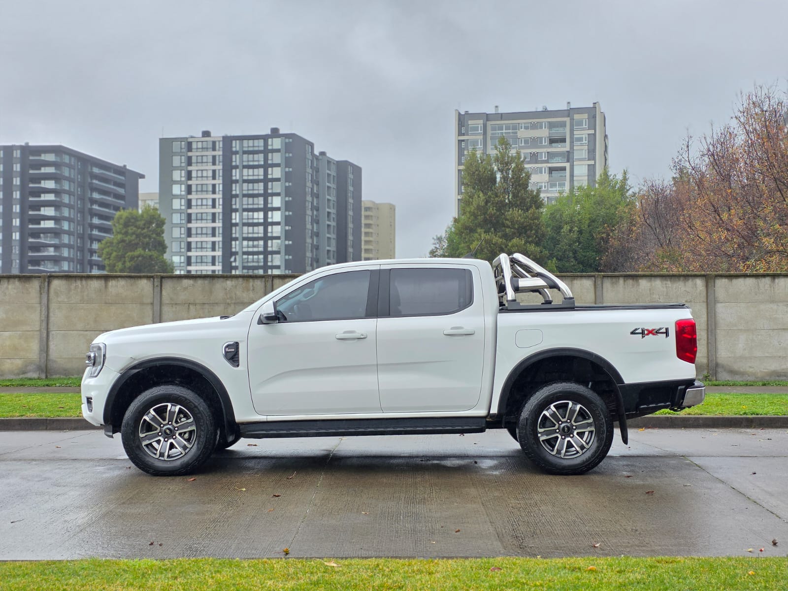 
								Ford Ranger XLT full									