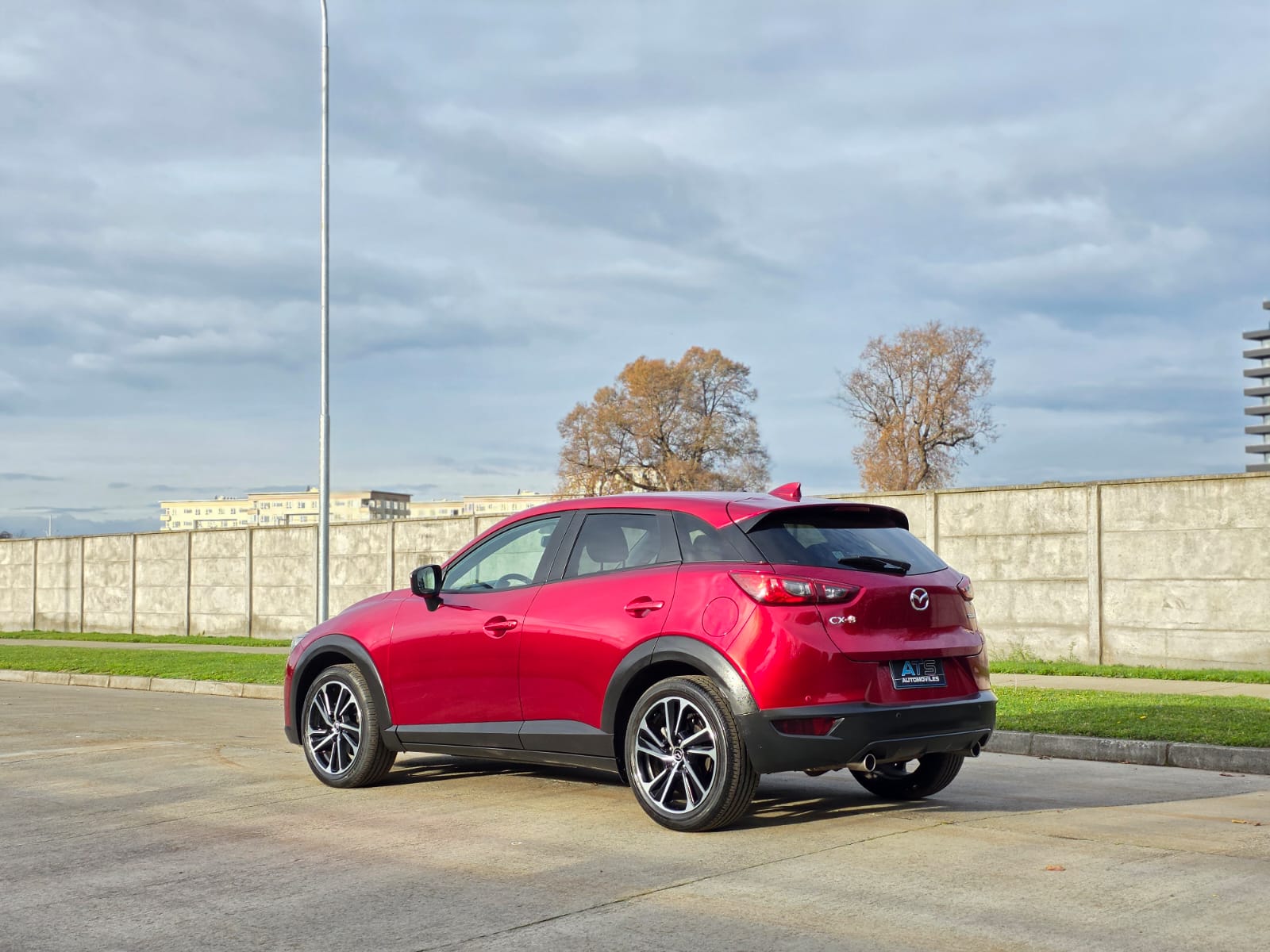 
								Mazda CX-3 CORE full									