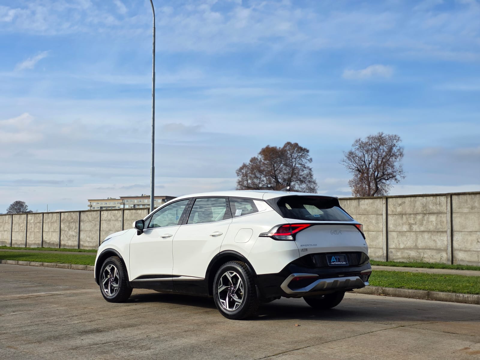 
								Kia Motors New Sportage EX full									