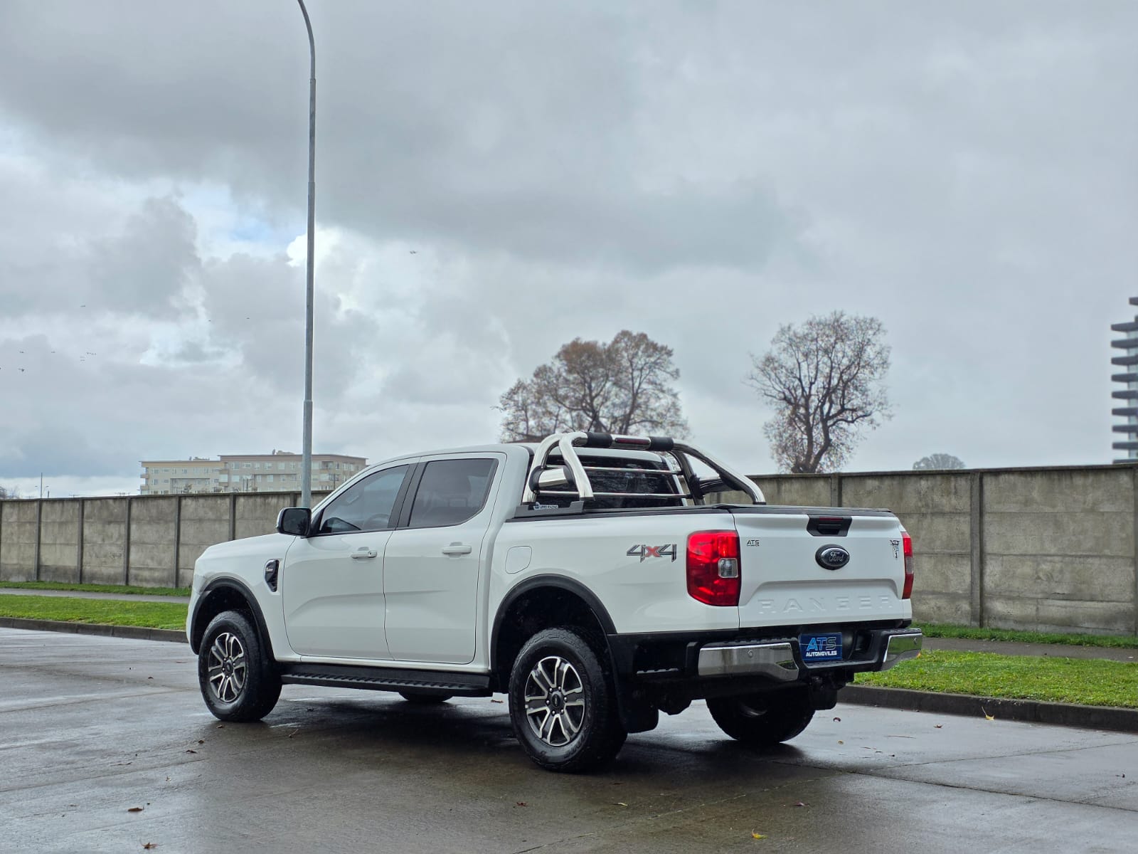 
								Ford Ranger XLT full									
