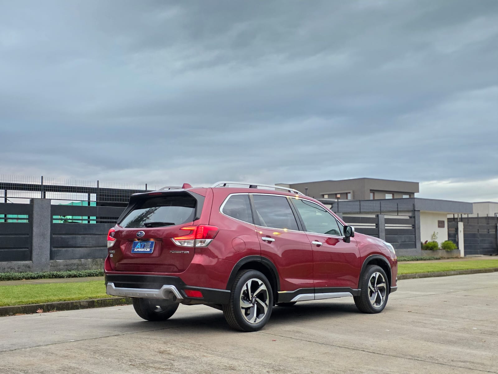 
								Subaru Forester Limited Eyesight full									