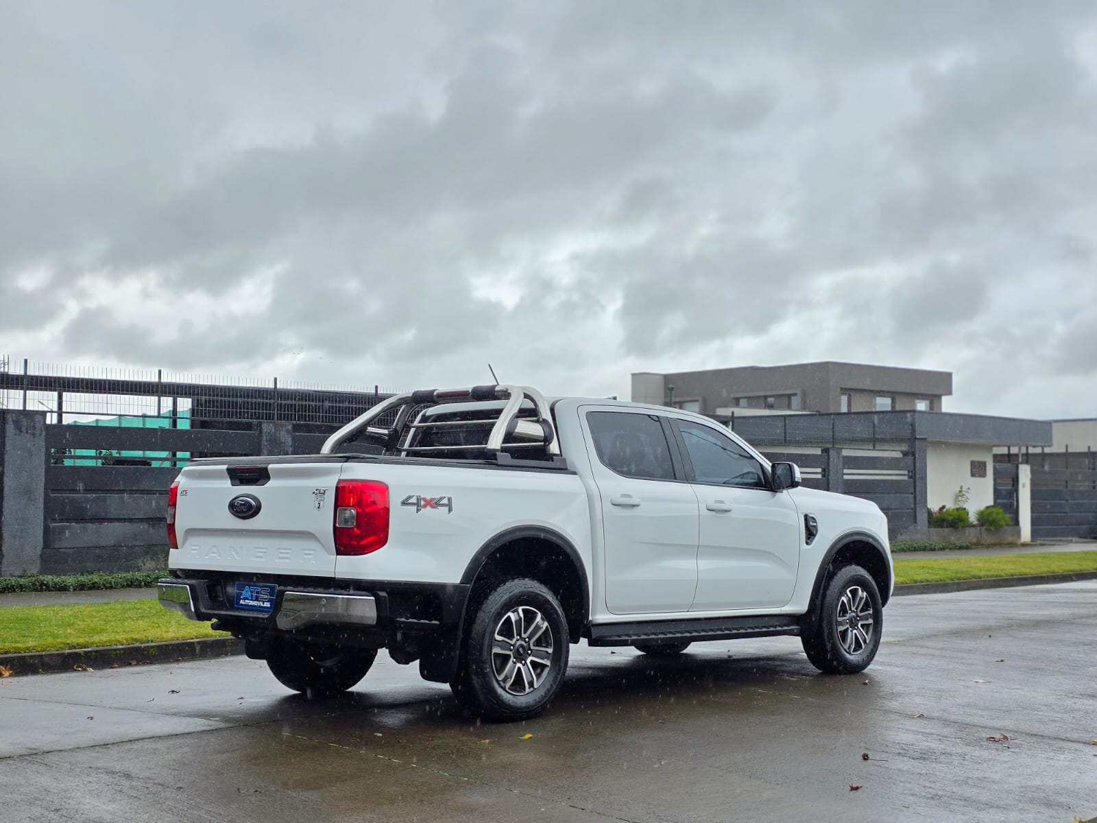 
								Ford Ranger XLT full									