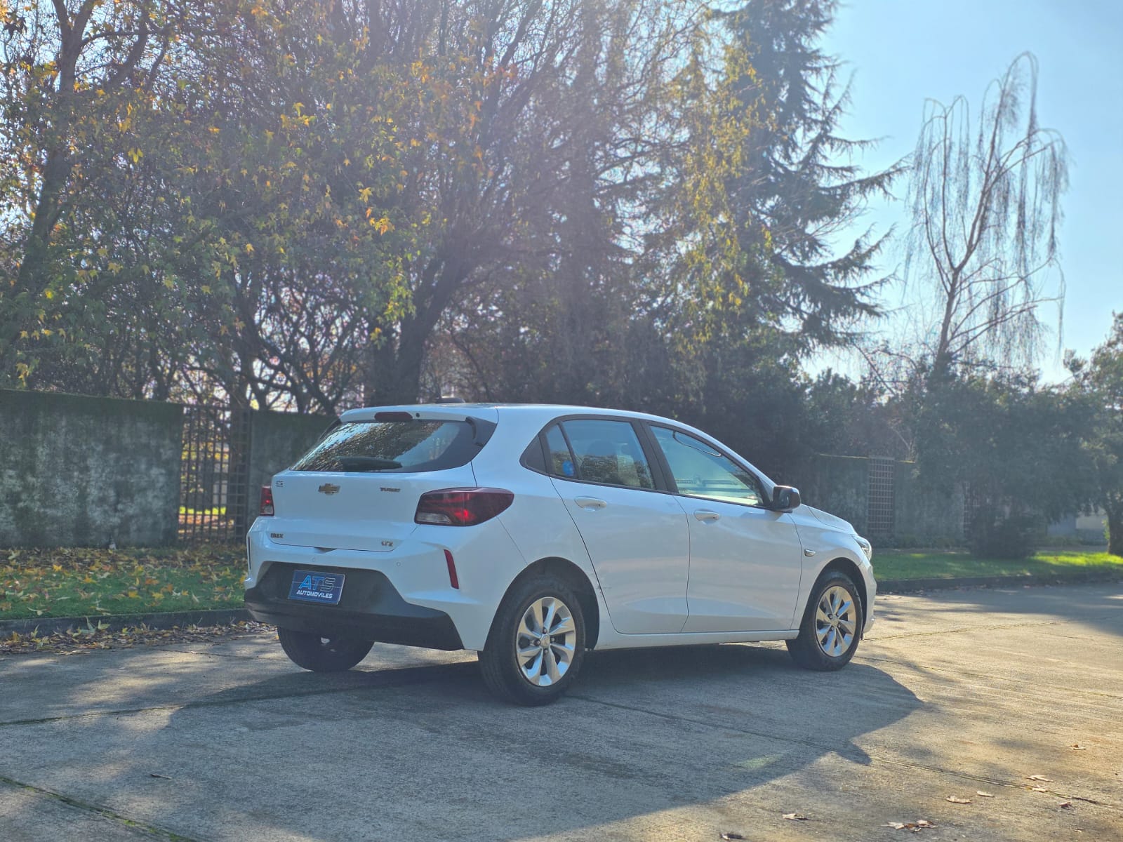 
								Chevrolet ONIX LTZ full									