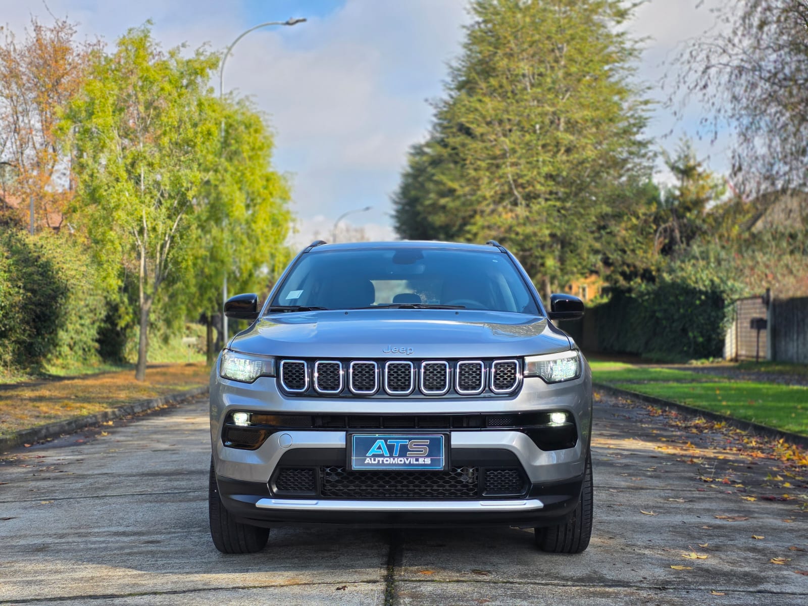 
								Jeep Compass LONGITUDE full									