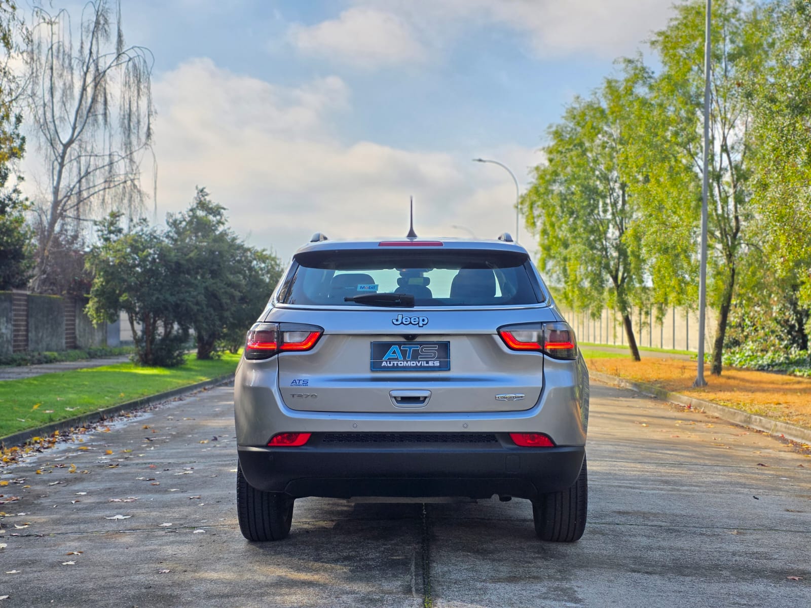 
								Jeep Compass LONGITUDE full									