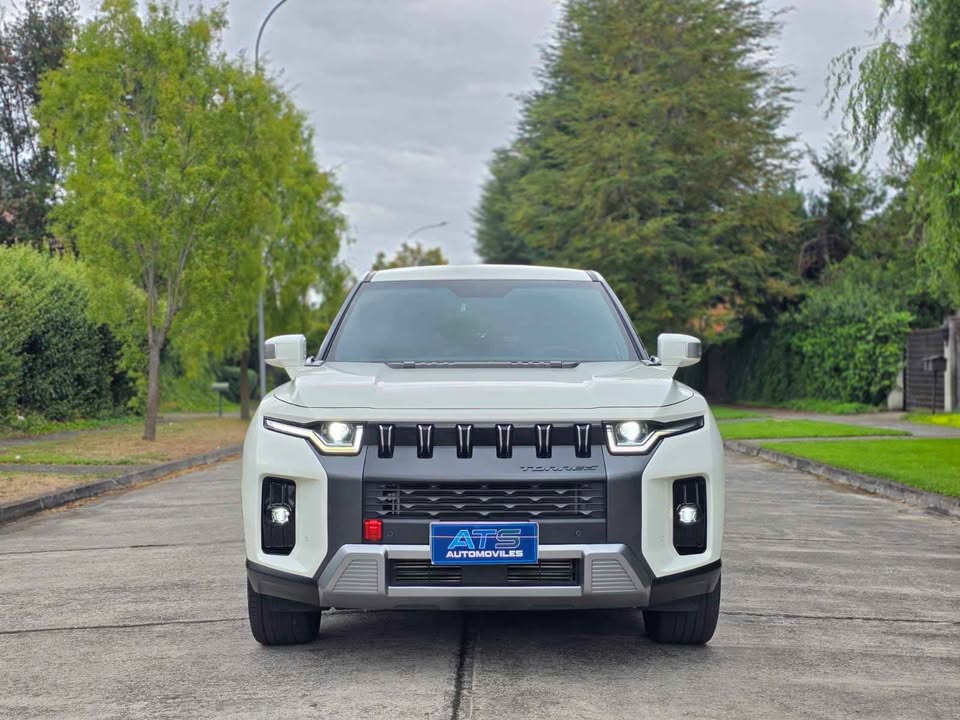 
								Ssangyong New Torres GLX full									