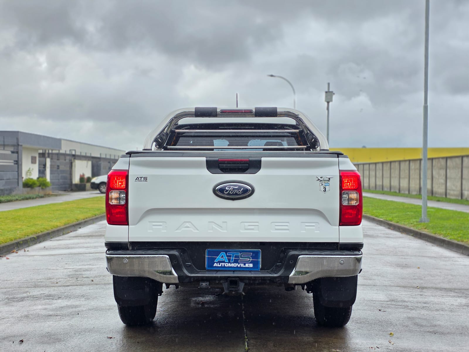 
								Ford Ranger XLT full									