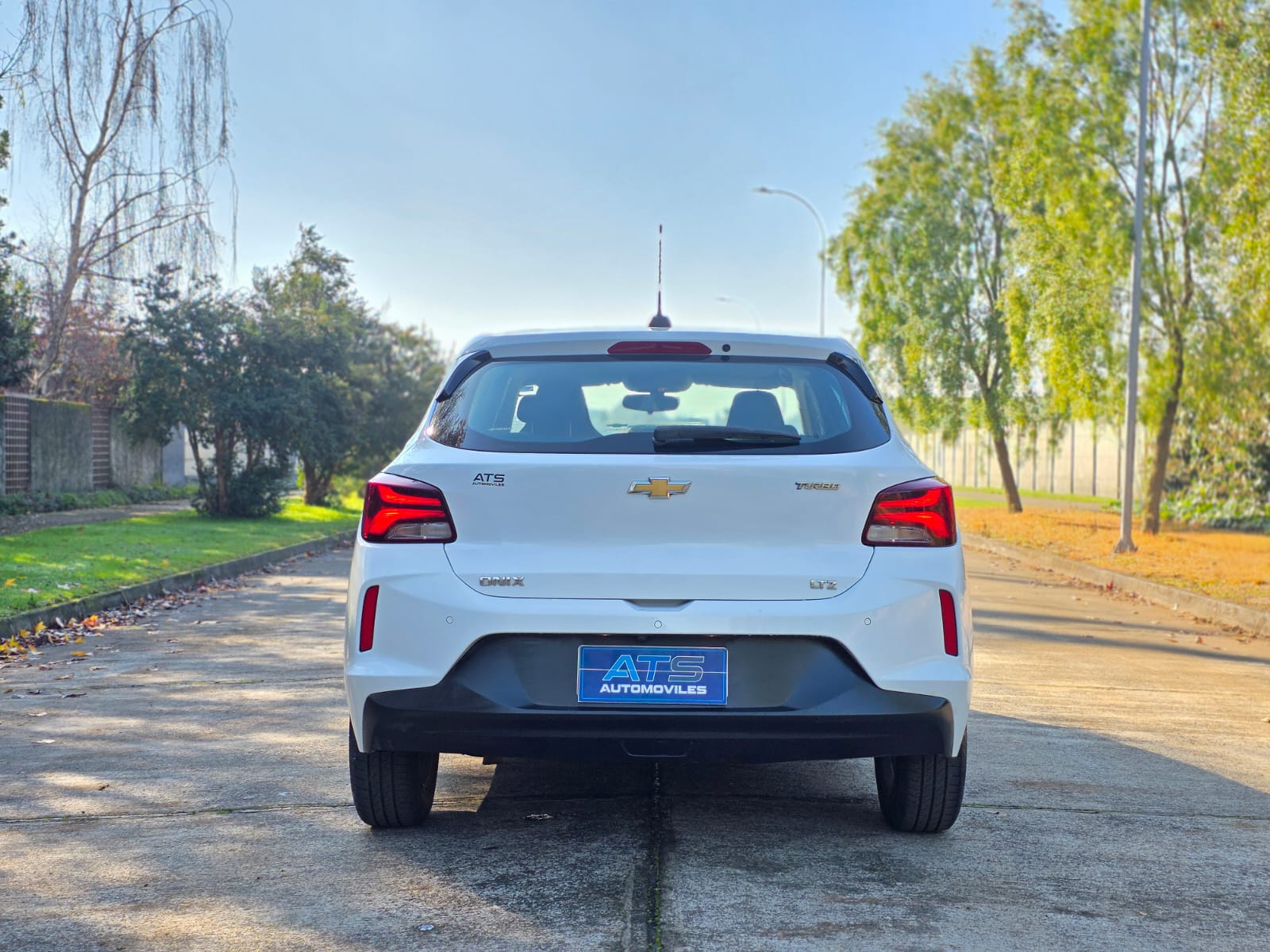 
								Chevrolet ONIX LTZ full									