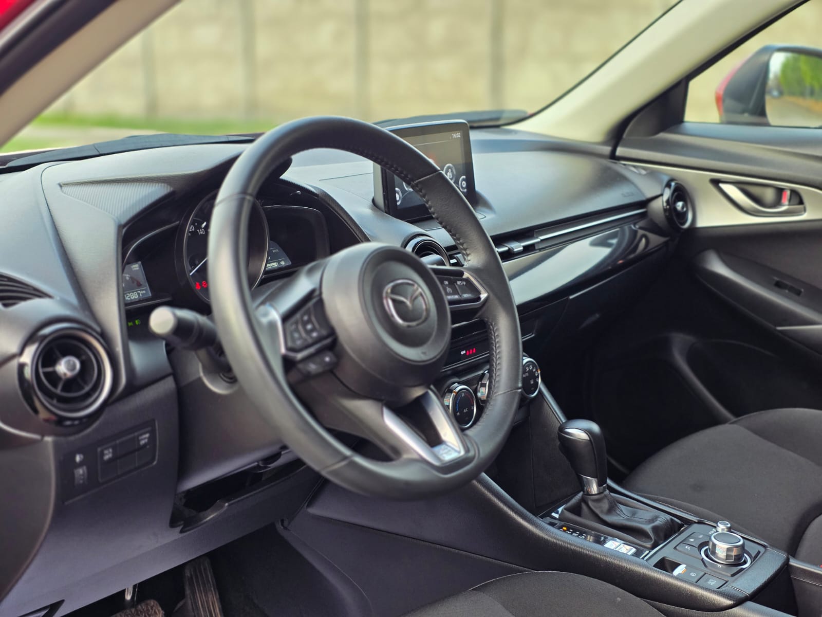 
								Mazda CX-3 CORE full									