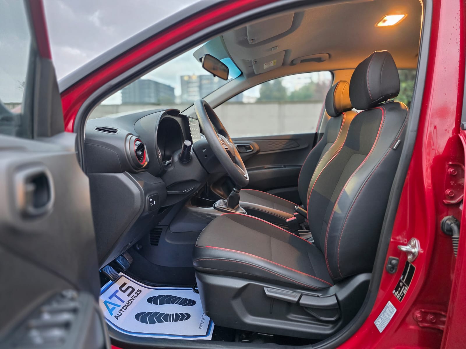 
								Hyundai Grand I-10 HATCHBACK PLUS full									