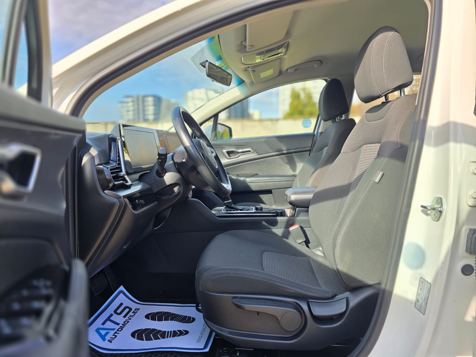 
								Kia Motors New Sportage EX full									