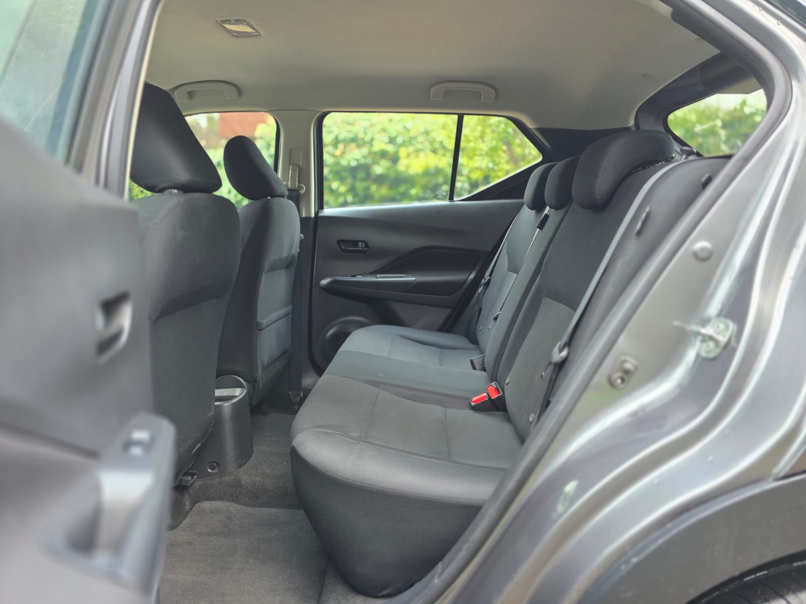 
								Nissan Kicks SENSE full									