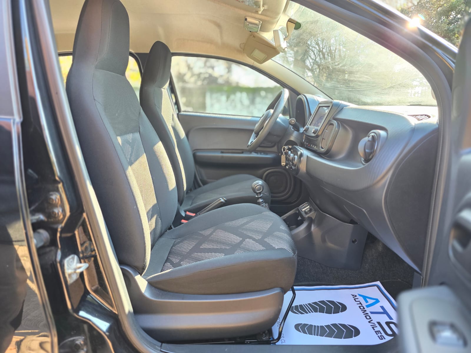 
								Fiat MOBI LIKE full									