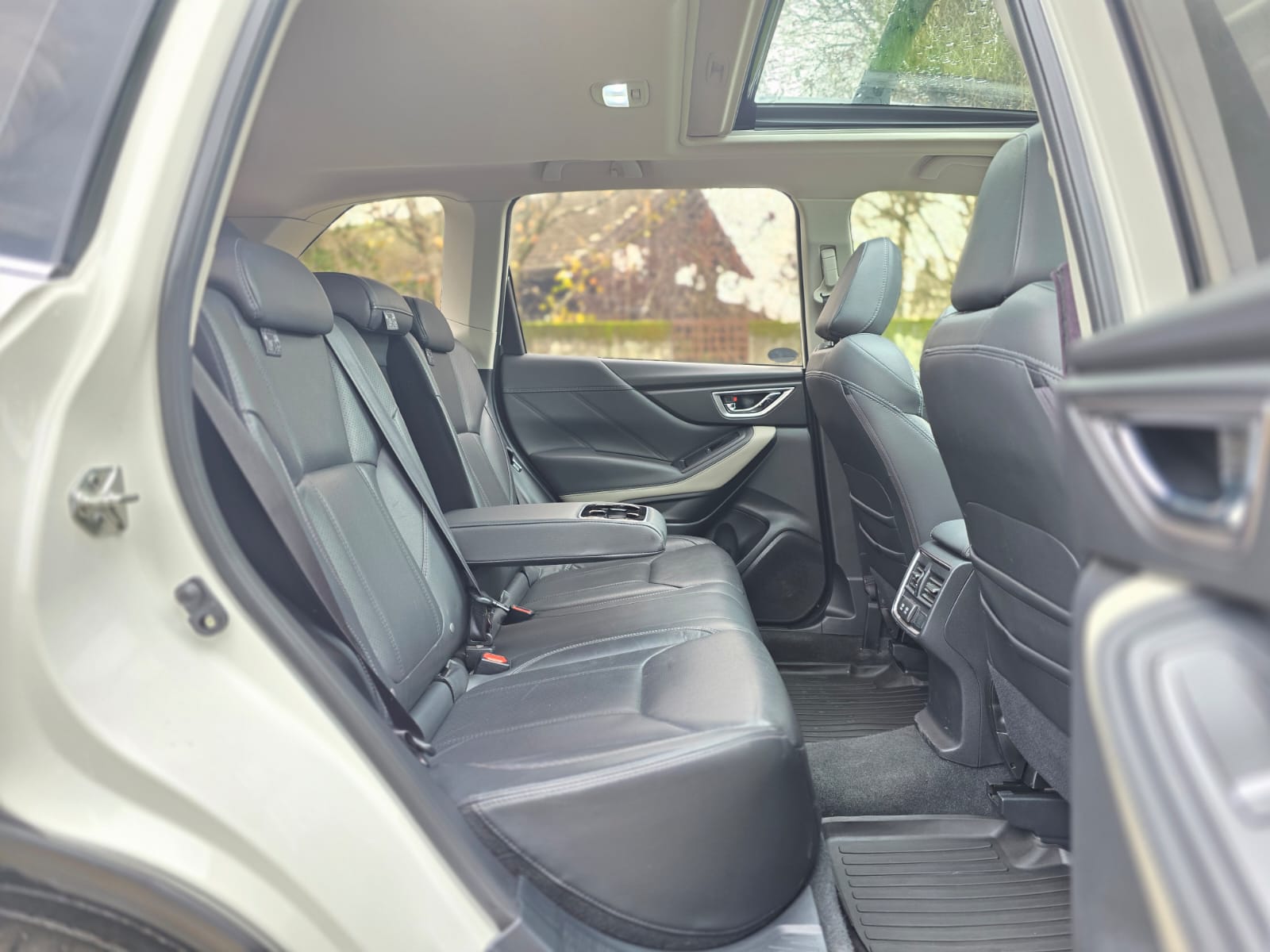 
								Subaru Forester Limited Eyesight full									