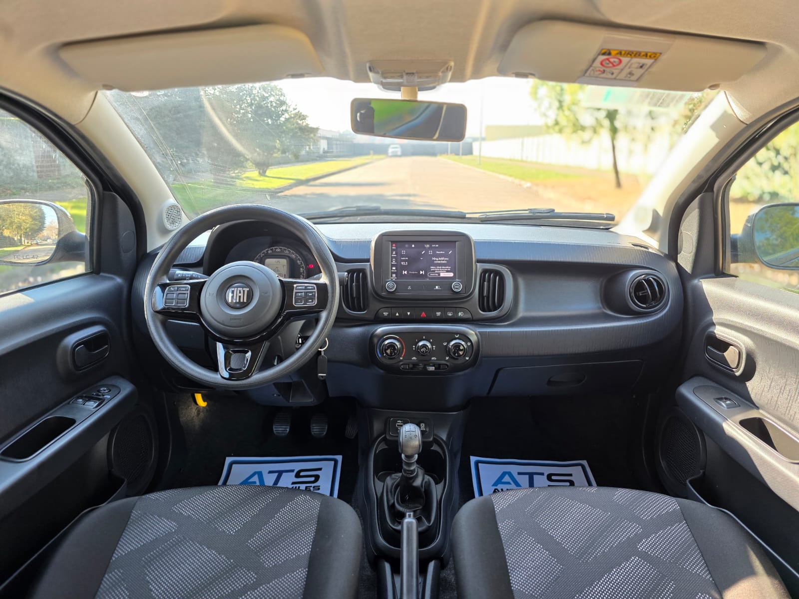 
								Fiat MOBI LIKE full									