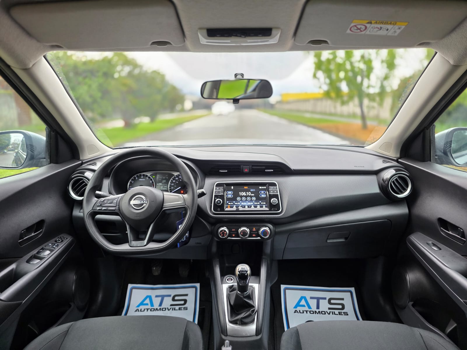 
								Nissan Kicks SENSE full									
