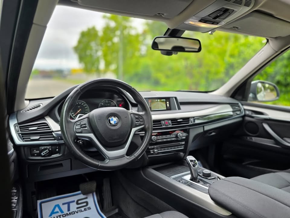 
								BMW X5 S-DRIVE full									