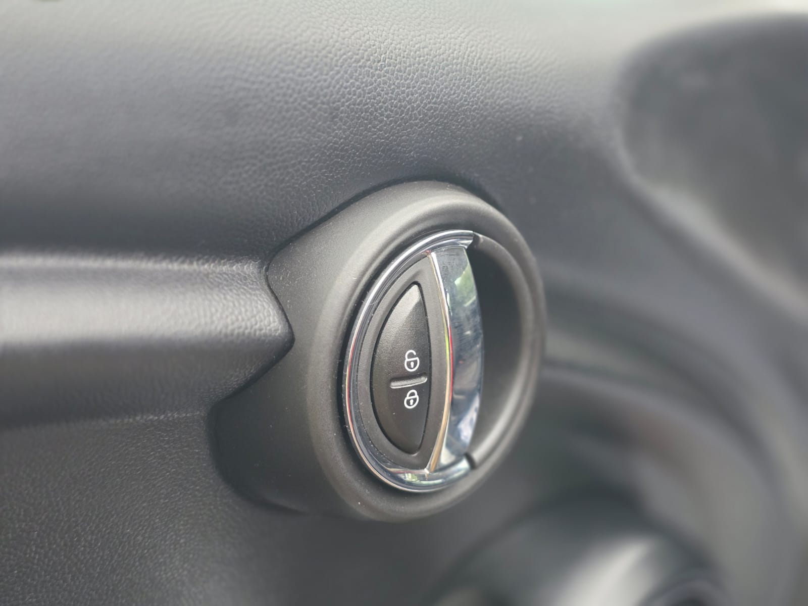 
								Mini Cooper SALT full									