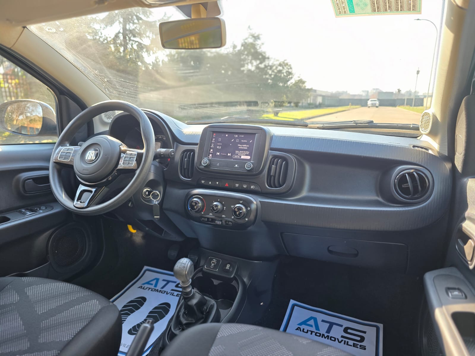 
								Fiat MOBI LIKE full									