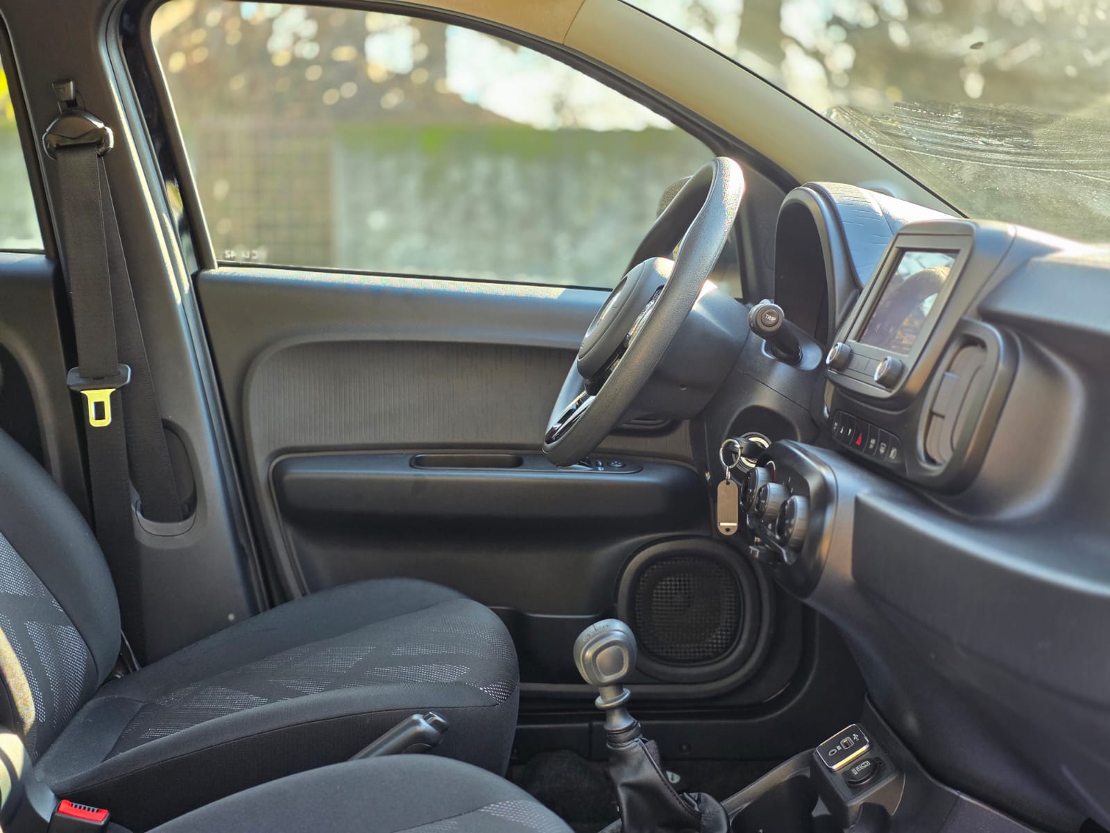 
								Fiat MOBI LIKE full									
