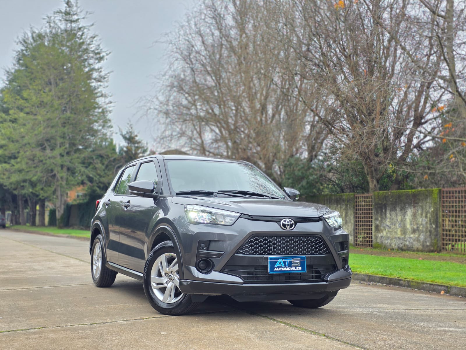 
								Toyota Raize E full									