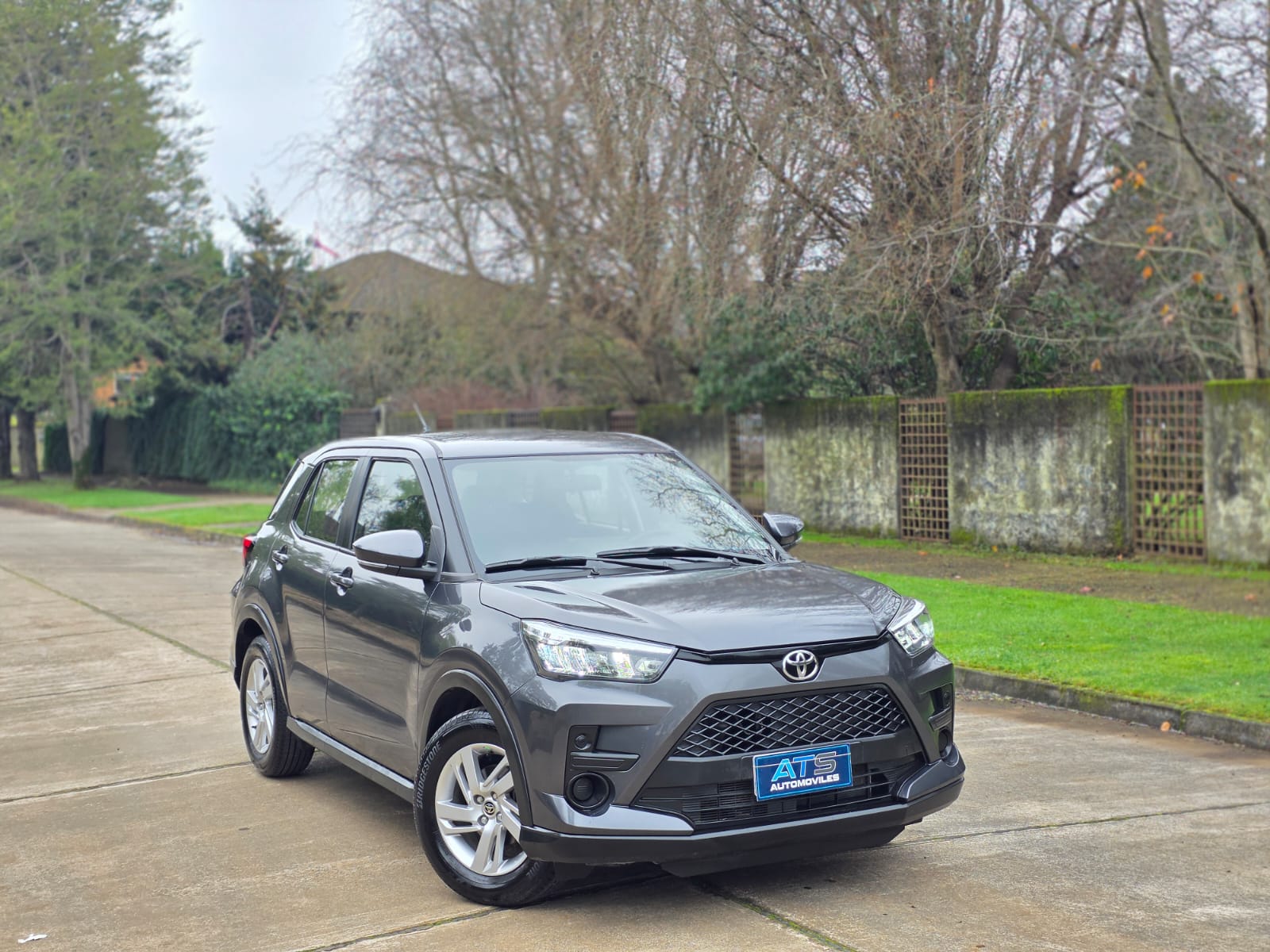 
								Toyota Raize E full									