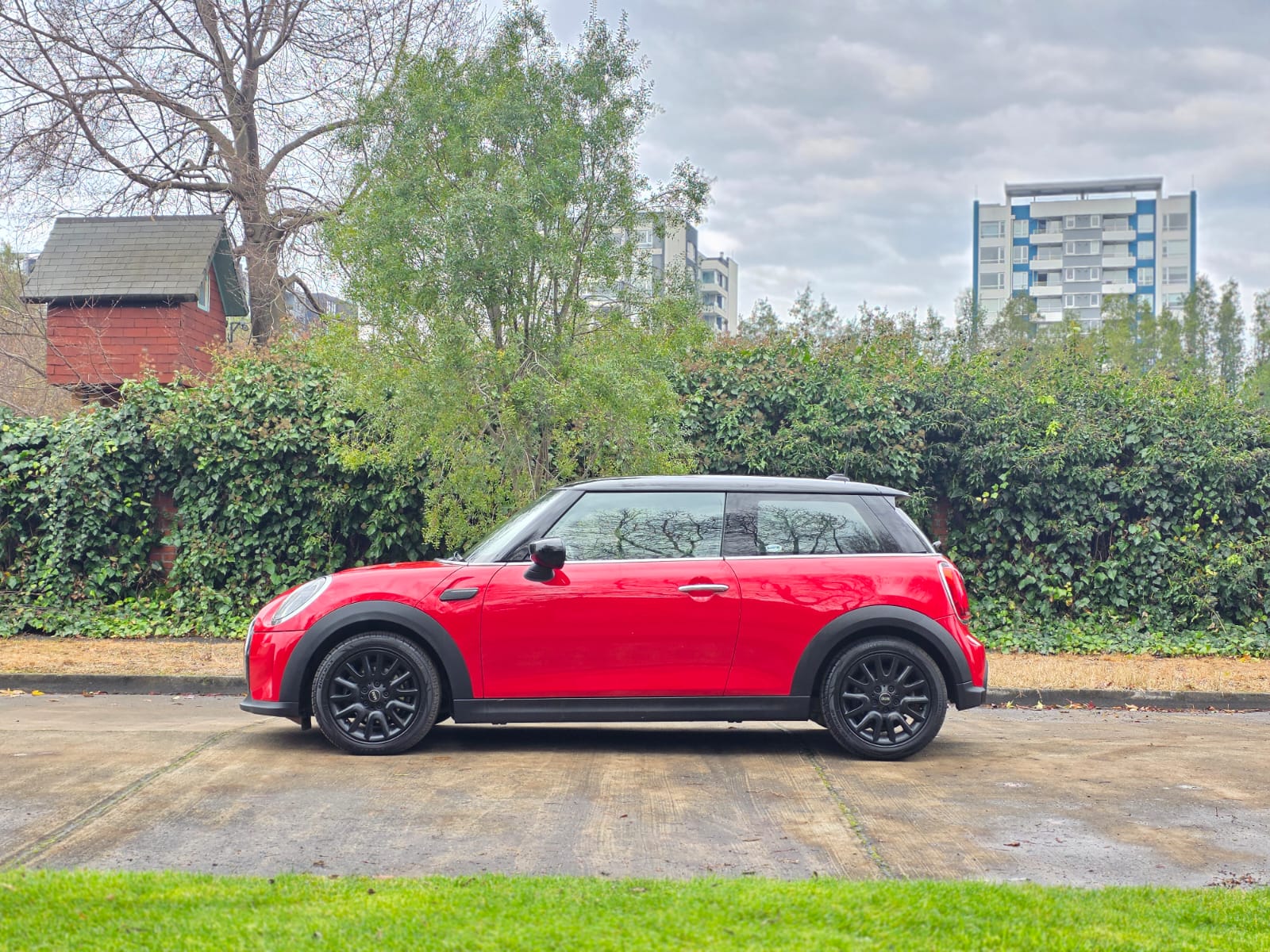 
								Mini Cooper SALT full									