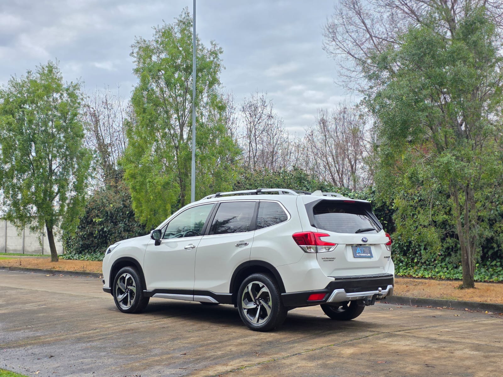 
								Subaru Forester Limited Eyesight full									