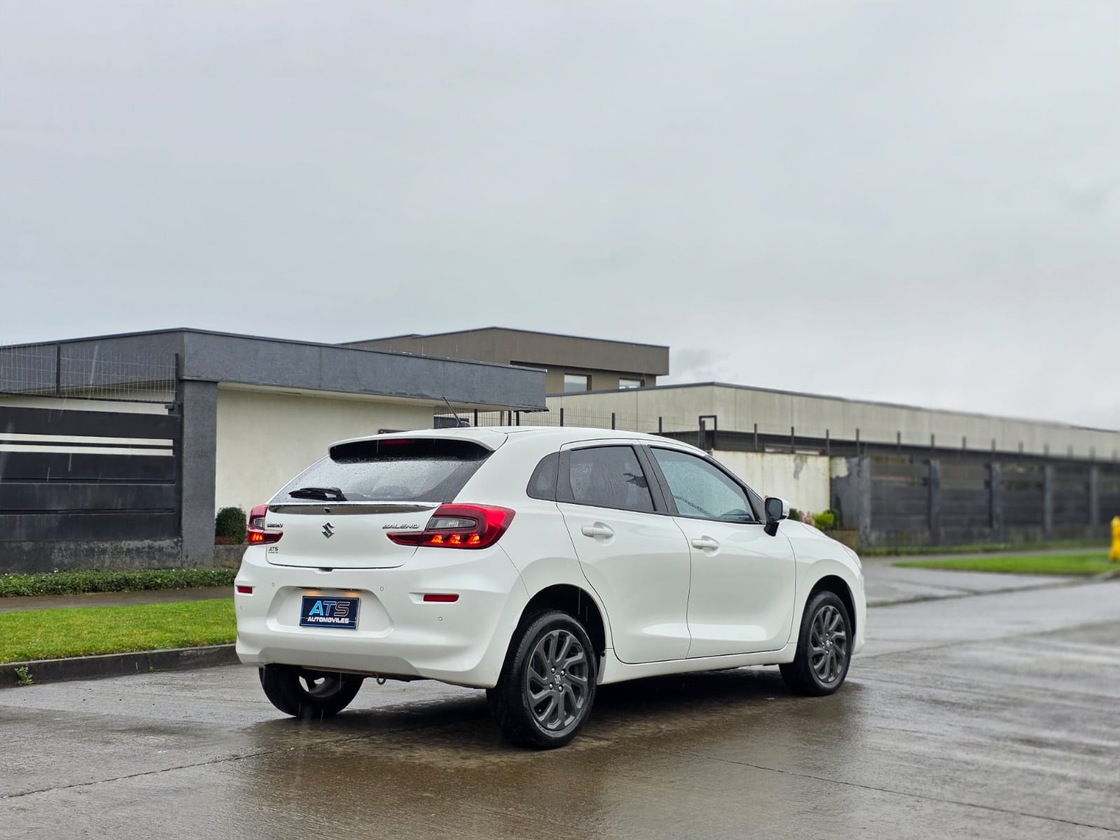 
								Suzuki Baleno GLS full									