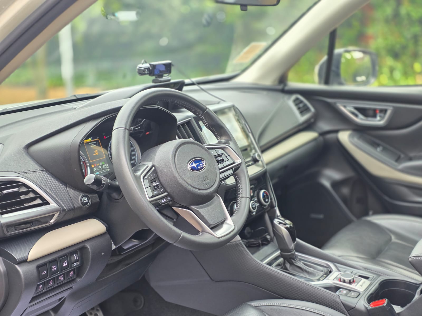 
								Subaru Forester Limited Eyesight full									