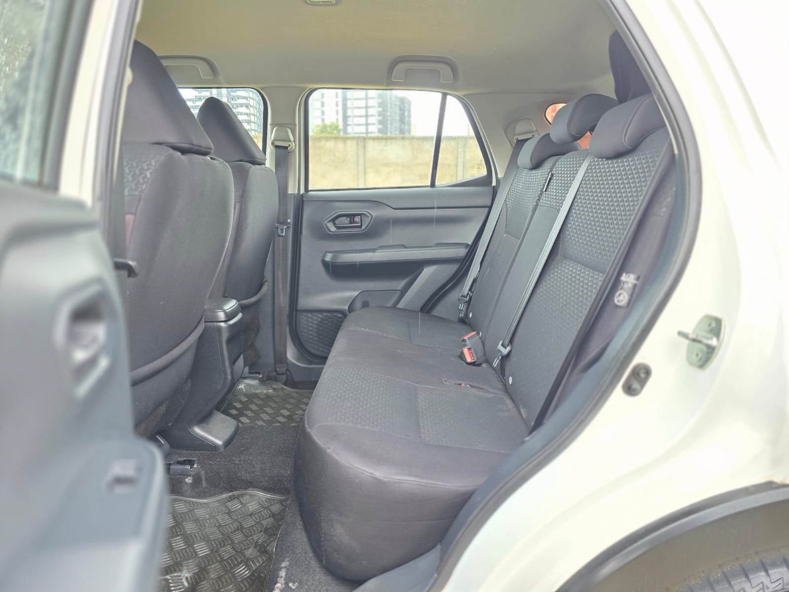 
								Toyota Raize full									