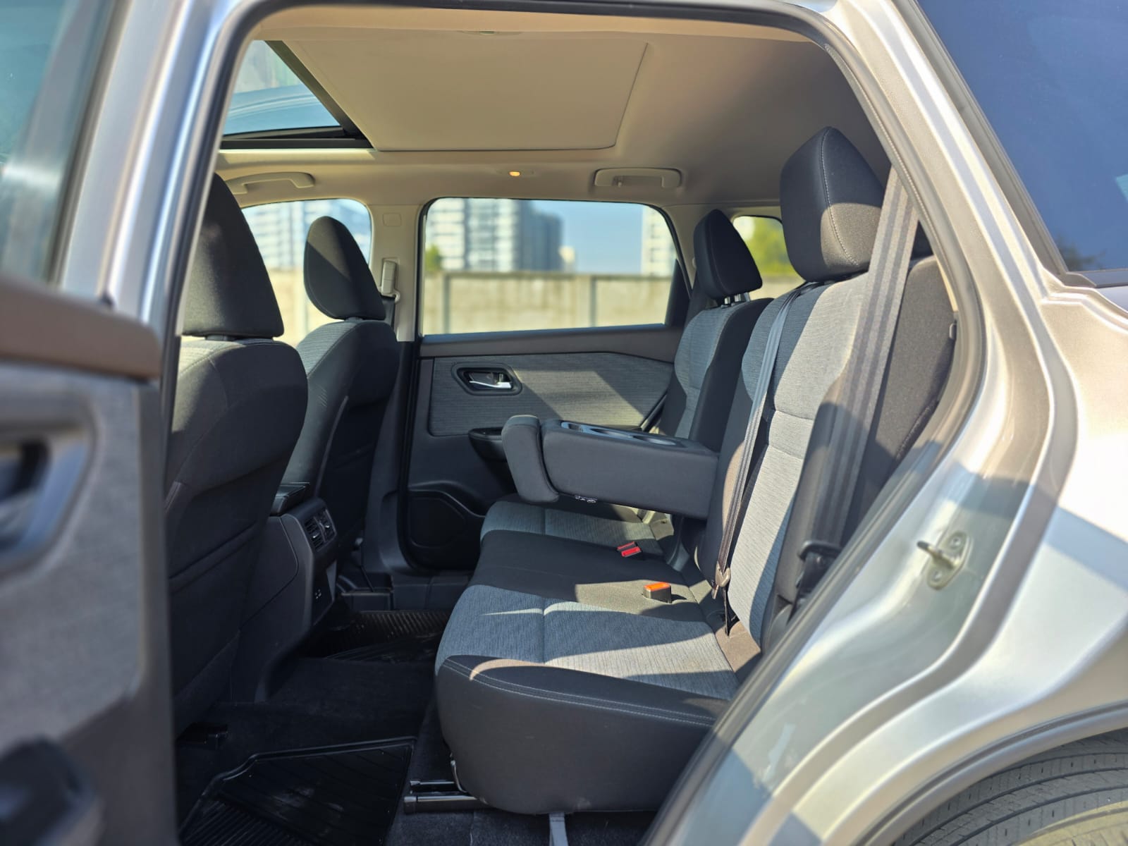 
								Nissan New XTRAIL ADVANCE full									