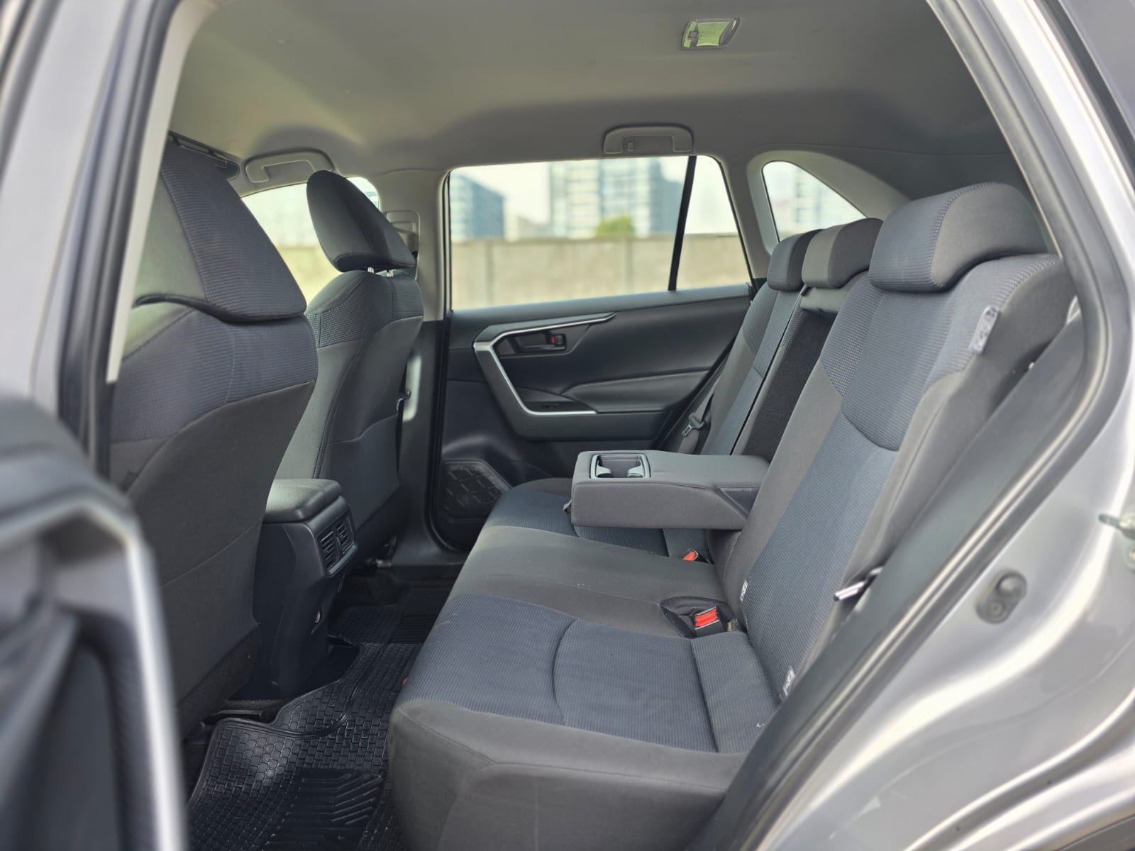 
								Toyota New Rav4 full									