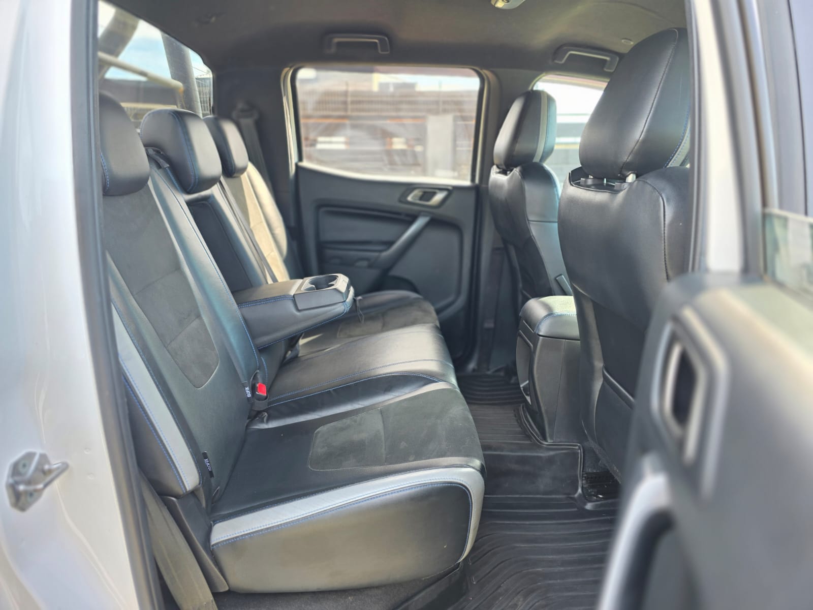 
								Ford Ranger RAPTOR full									