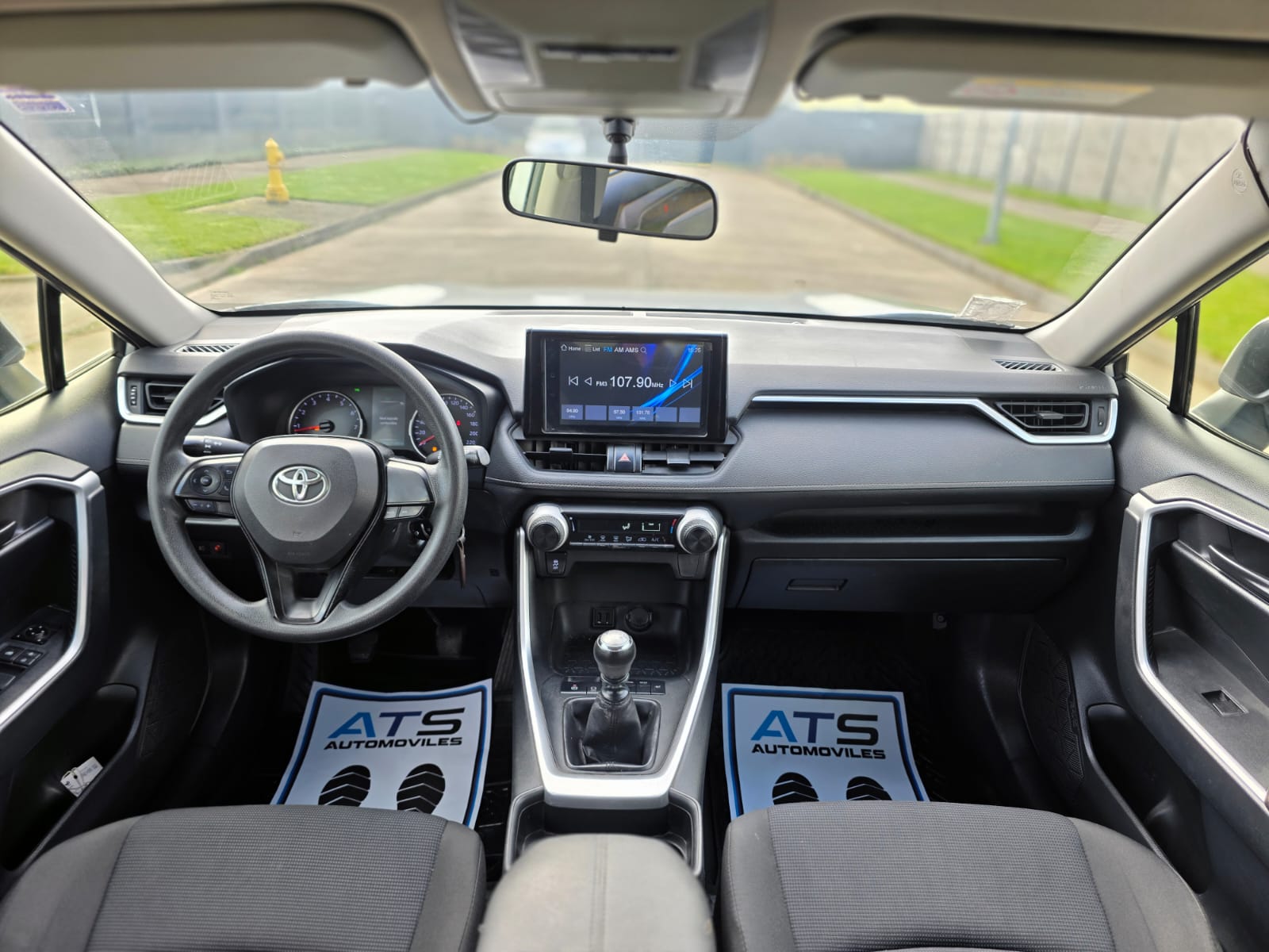 
								Toyota New Rav4 full									