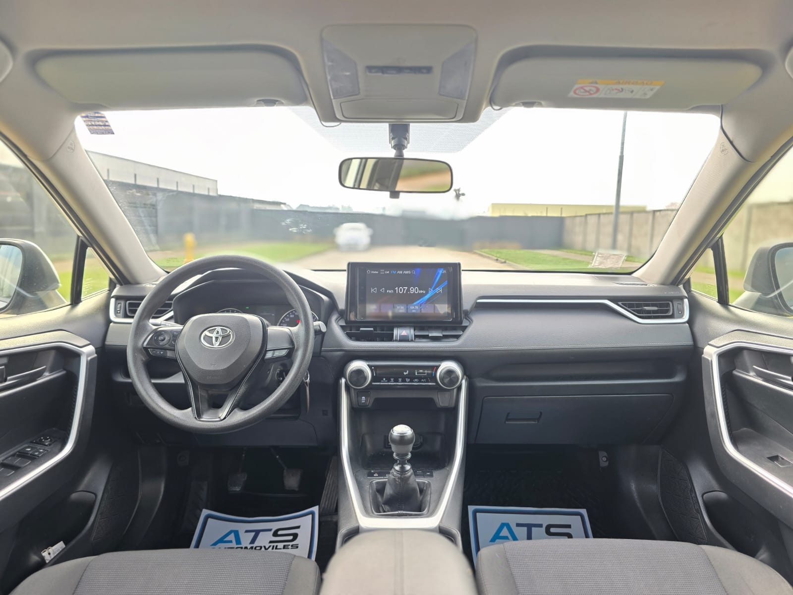 
								Toyota New Rav4 full									