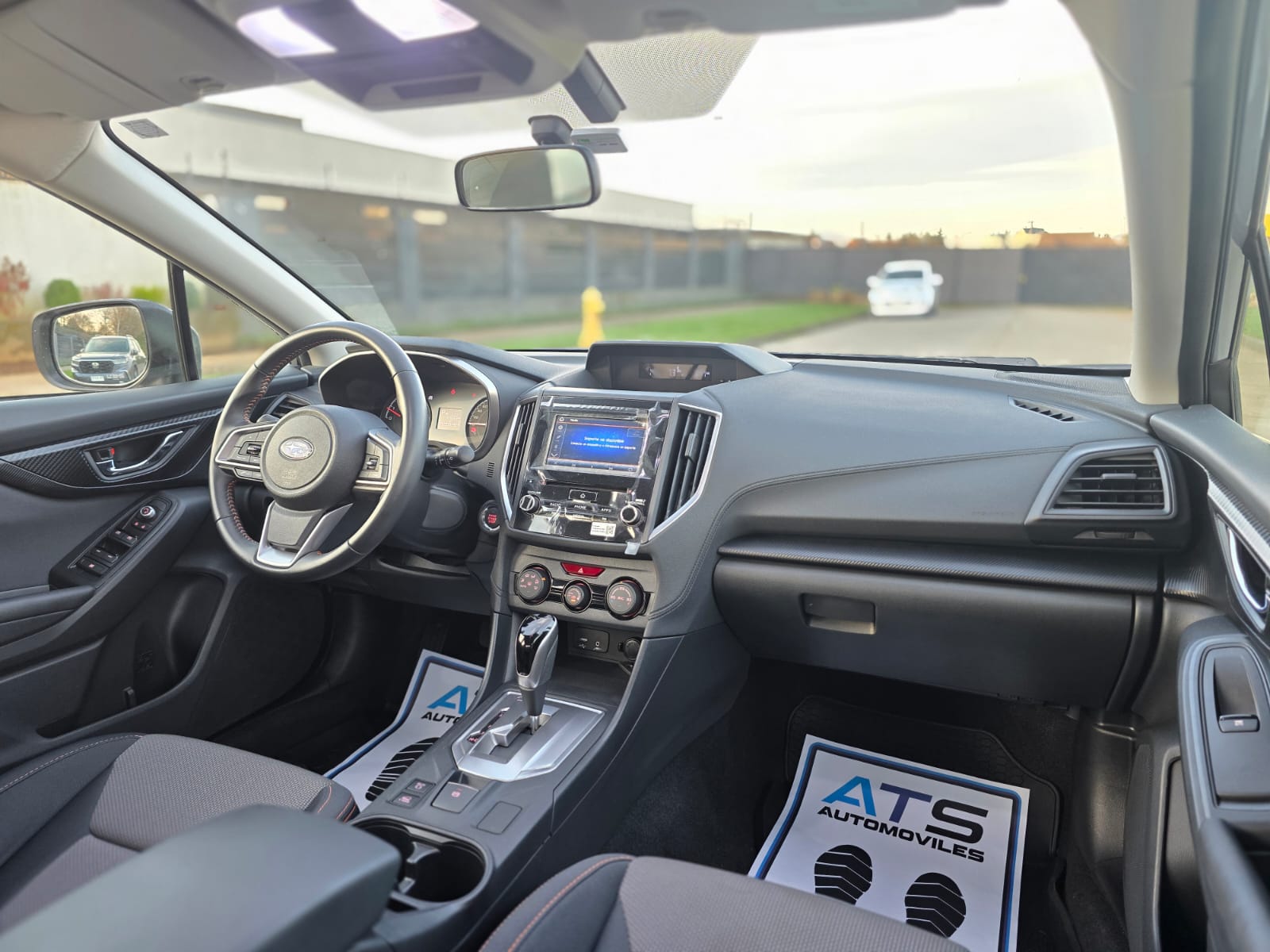 
								Subaru New XV 2.0 AWD CVT full									