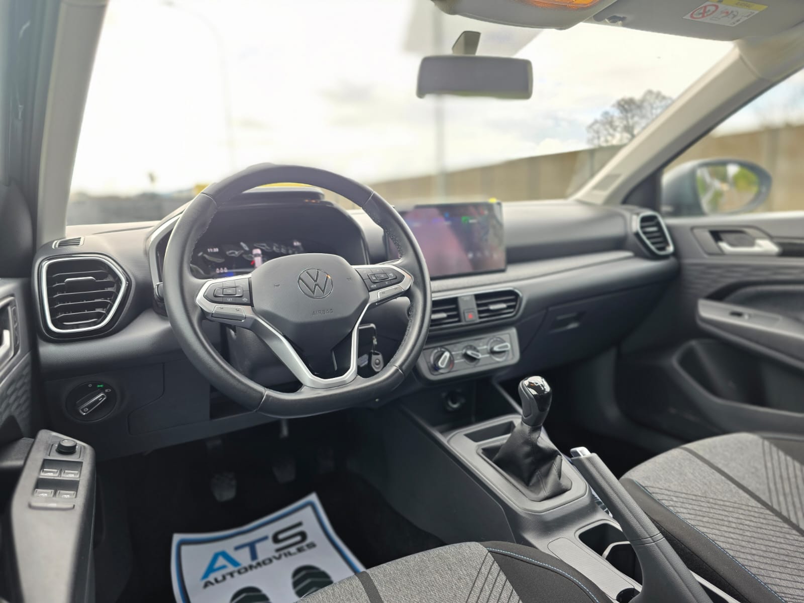 
								Volkswagen NEW TERA COMFORT full									