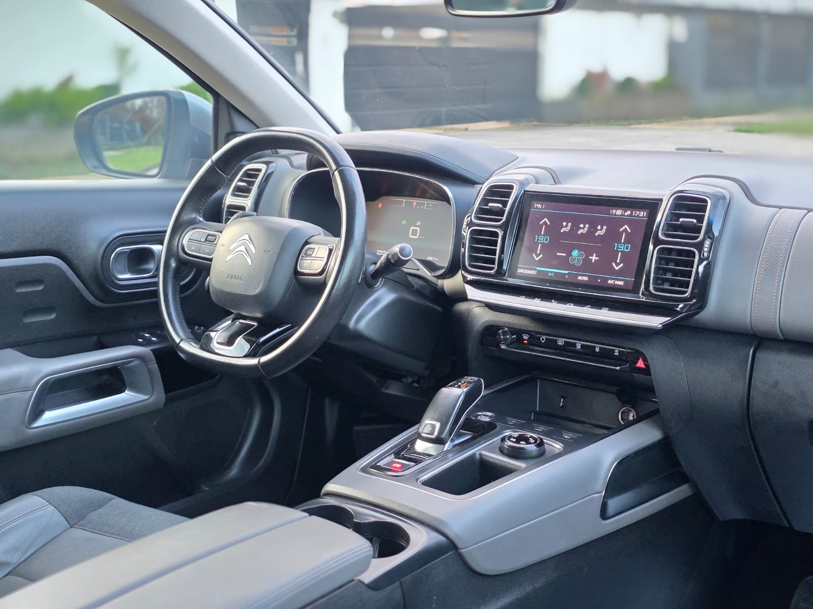 
								Citroen C5 Aircross SHINE full									