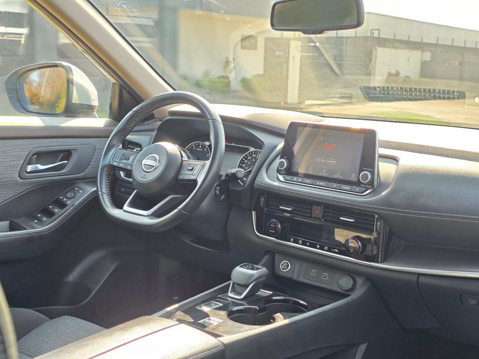 
								Nissan New XTRAIL ADVANCE full									