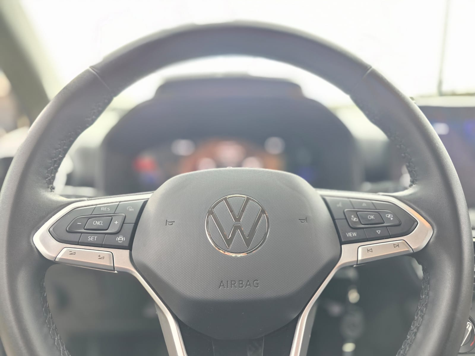 
								Volkswagen NEW TERA COMFORT full									