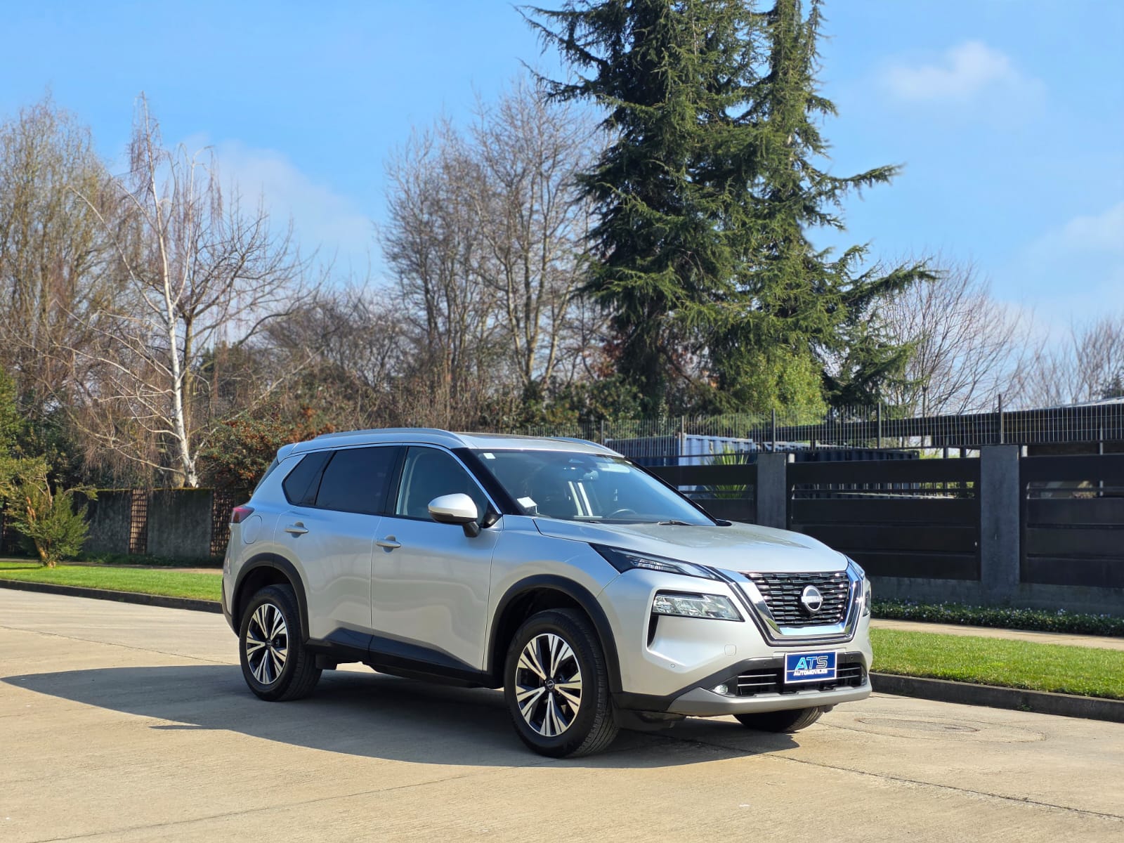 
								Nissan New XTRAIL ADVANCE full									